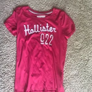 Hollister tee